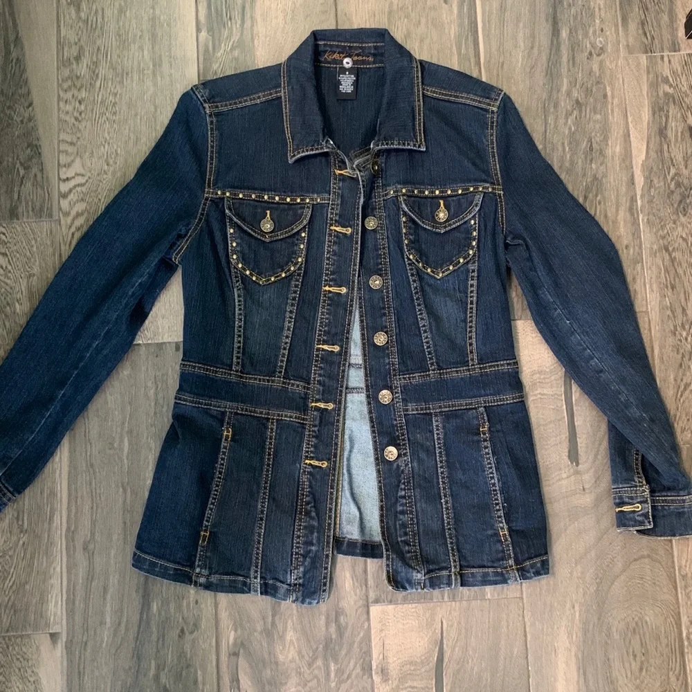 Jean jacket - Picture 1 of 3